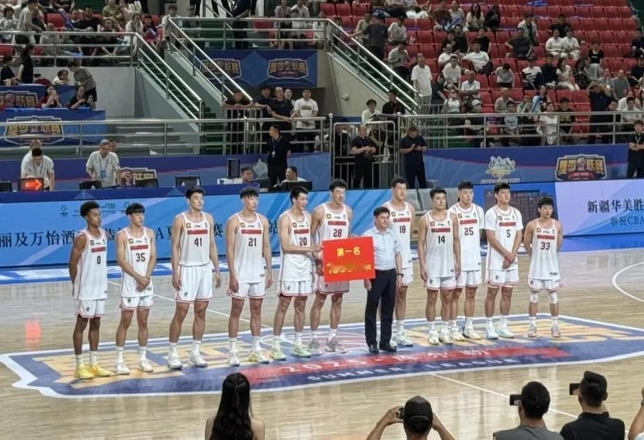CBA夏季联赛新疆第二站在库尔勒举行，决定冠军之战还是上一站的两支球队对垒，在可