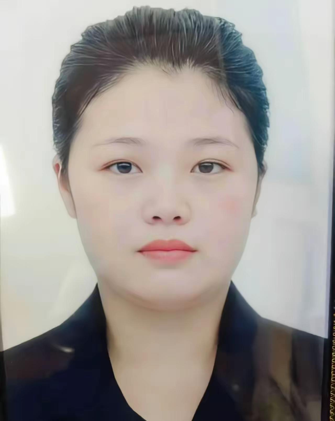 四川升学宴“最惨一家”的外甥出来发声了！
办宴席的主家本身就是低保户，万幸全家没