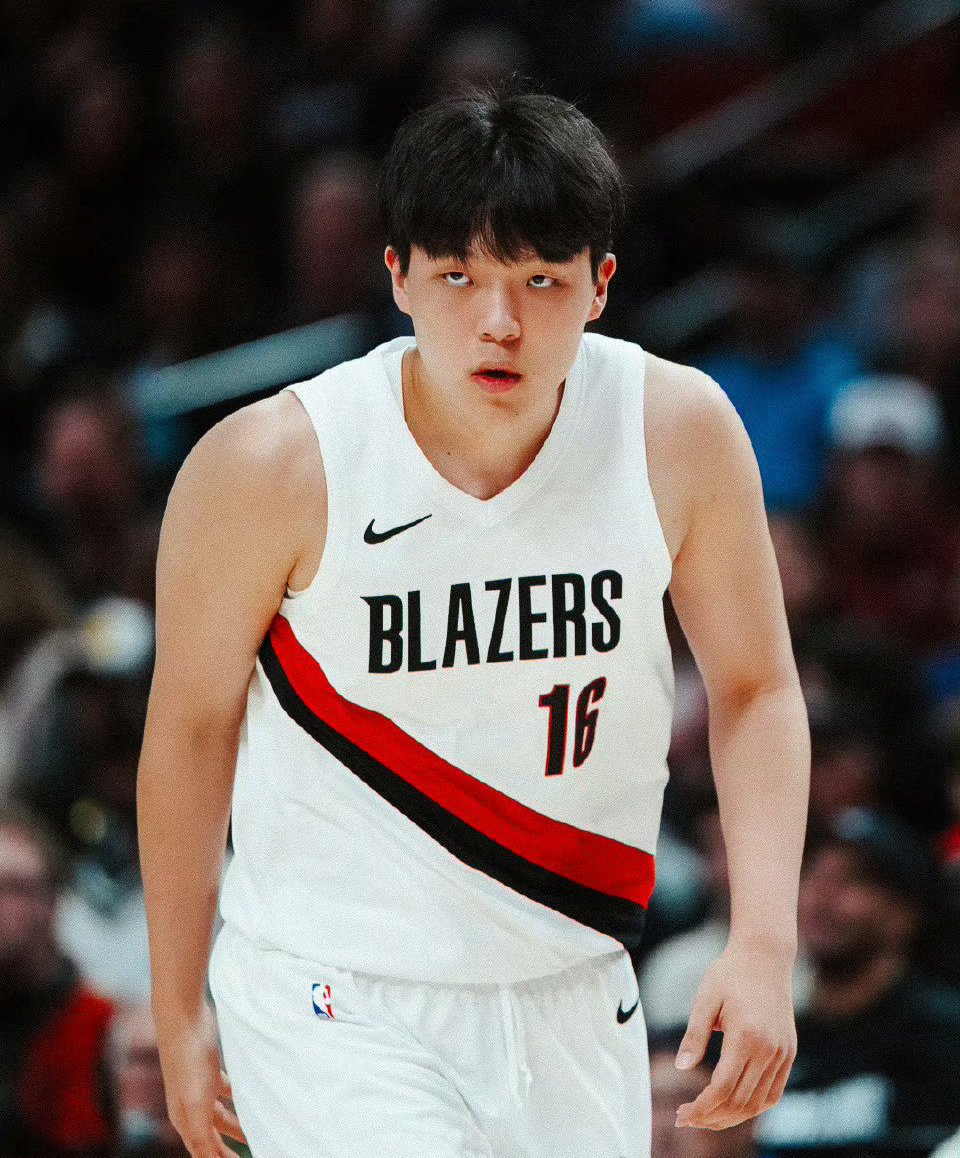 杨瀚森NBA生涯总得分超河村永辉北京时间12月24日，开拓者惜败魔术的比赛中，杨