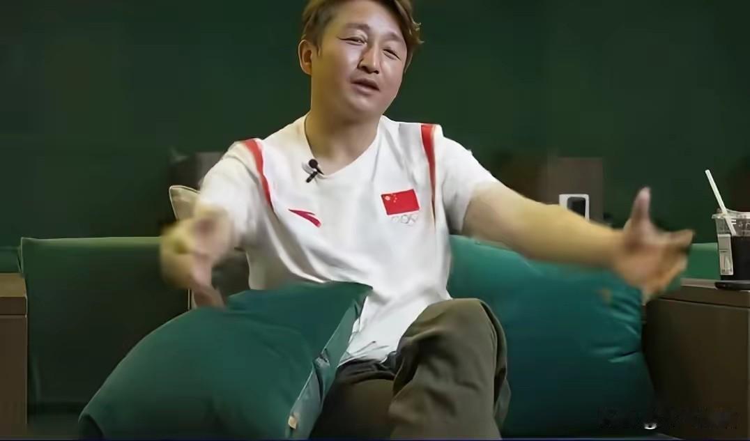 听完采访邹市明的这段话，可以明显感到他现在满是后悔出来创业了！
08年奥运夺冠那