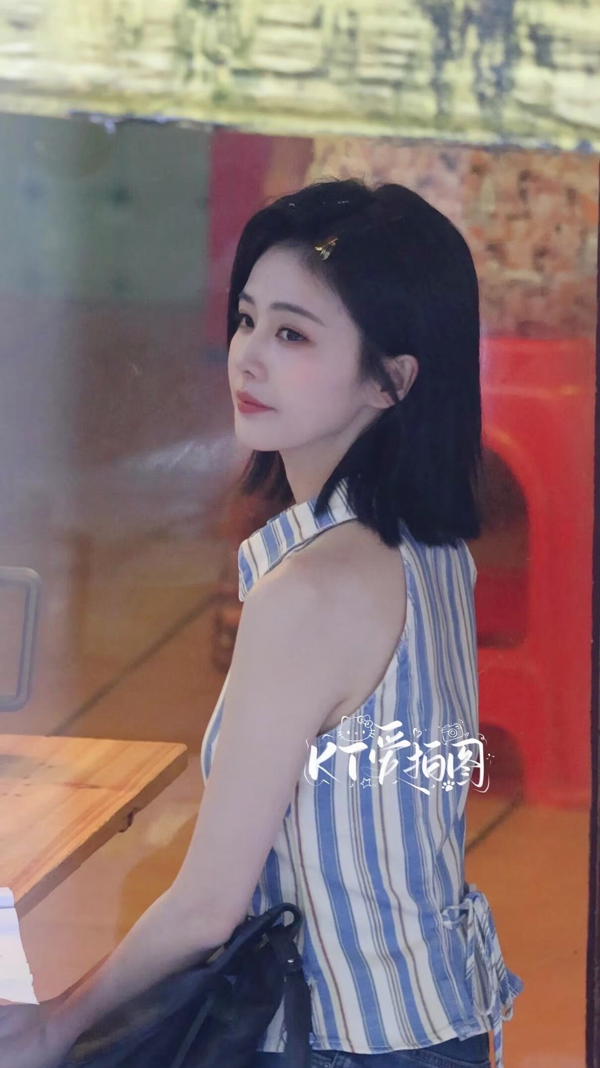 靓娜 