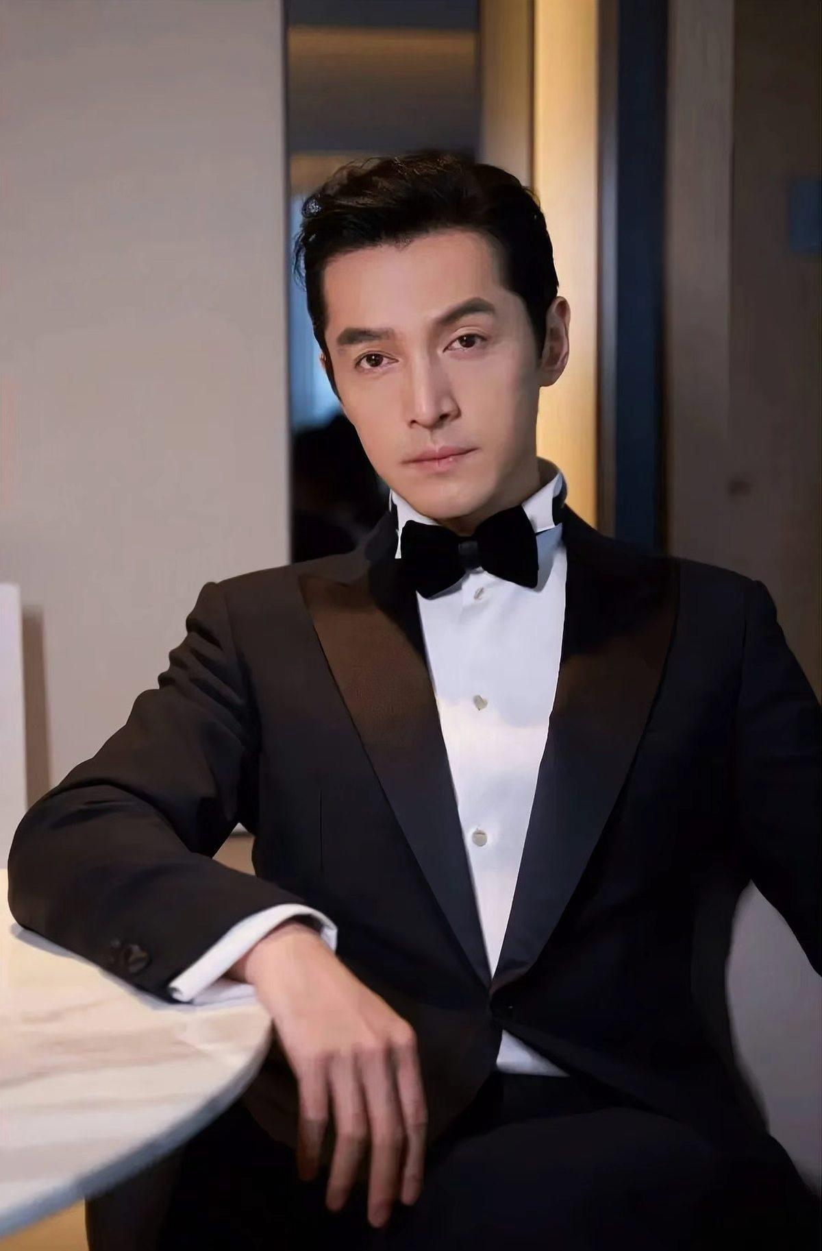 43岁的胡歌在节目中坦承自己已“过气”

胡歌在最近的一档访谈节目中直言：“我已