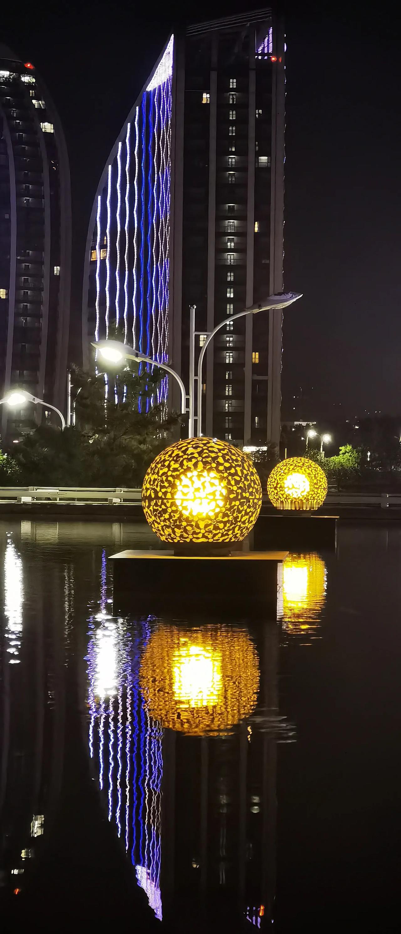 分享一张你所在城市夜景照片