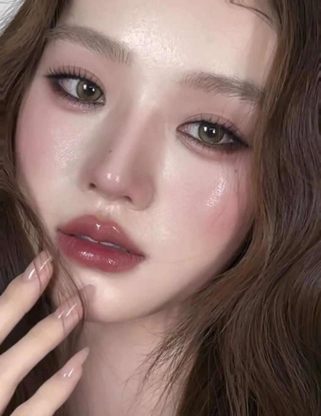 太原约妆｜紫棕调的妆容，氛围感满满