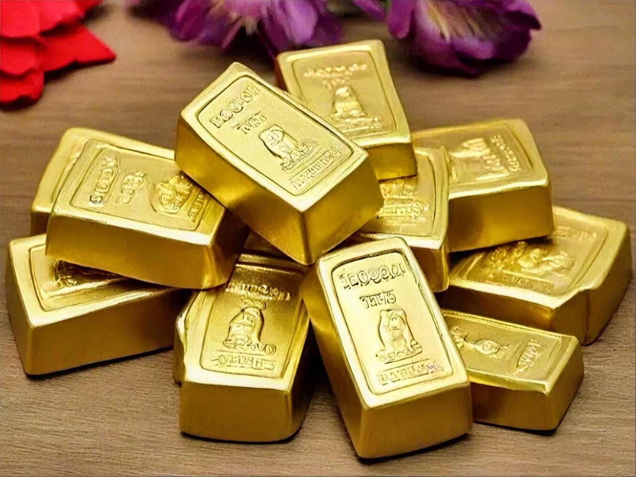 暴涨！ ​ 11月10日，黄金市场迎来了一次迅猛拉升。

亚洲时段金价飙升，国内