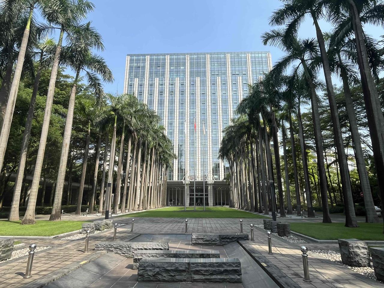 保利中科创新广场，妥妥地占据了广州市黄埔区科学城的中心位置[赞]此地办公、服务功