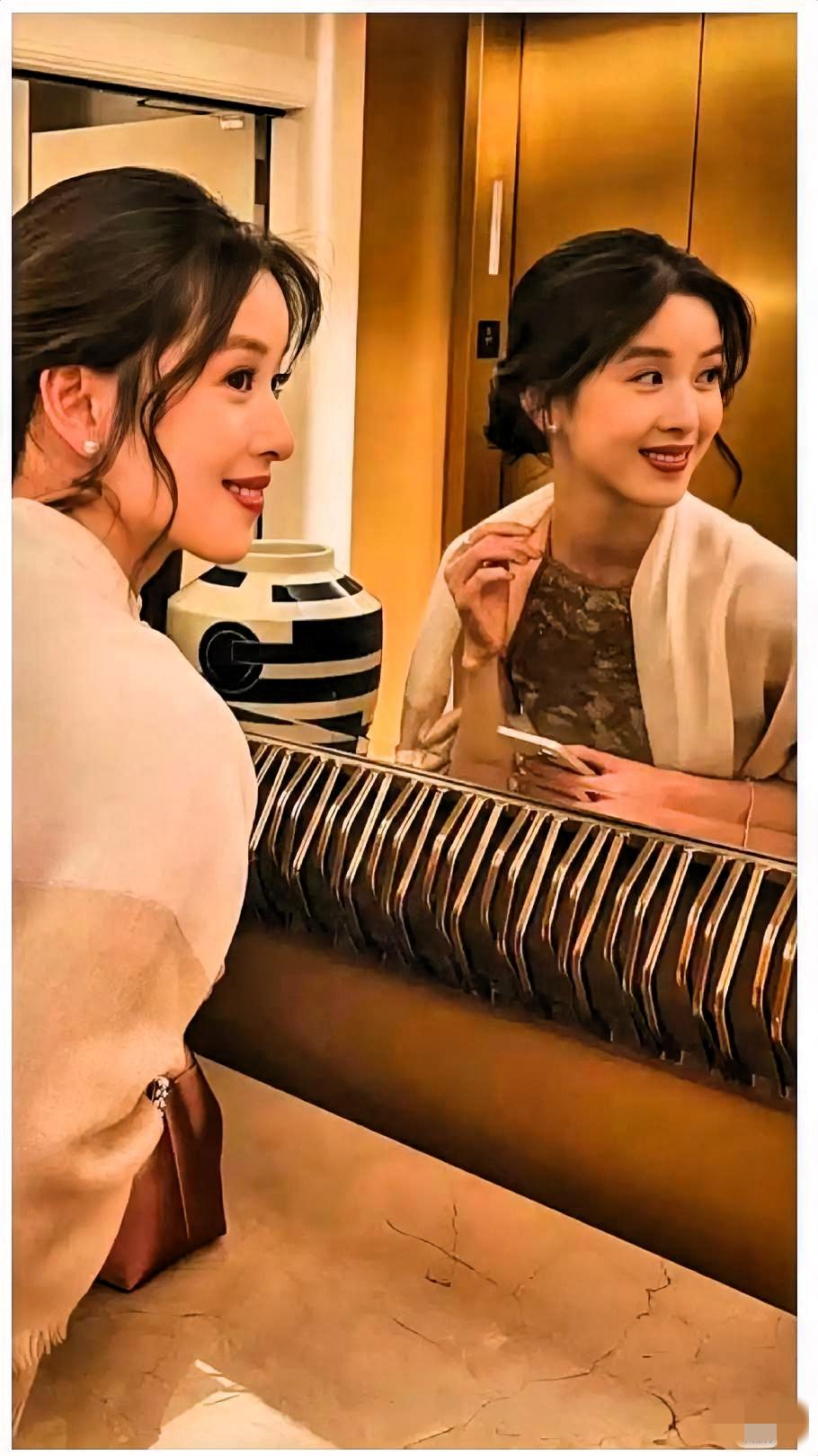 别再说章泽天是“工具人”了！她的野心藏不住，刘强东可能都拦不住！
 
咱就是说，