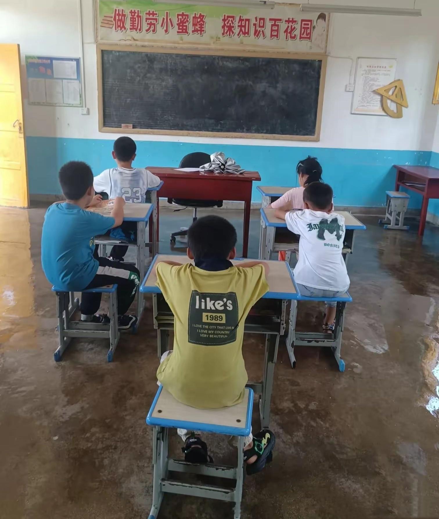 北方农村的小学，出生率太低了。生育率下降，此刻具象化了！