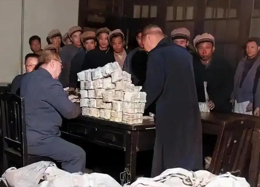 中华民国为什么会失败？

因为它的失败是彻头彻尾的内部崩塌，这不是一场军事输赢，