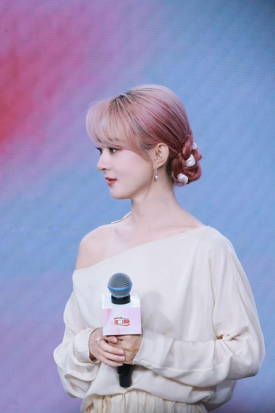 赵丽颖  zly赵丽颖与凤行 zly赵丽颖楚乔传 “花会凋谢 但我对你的爱不会 