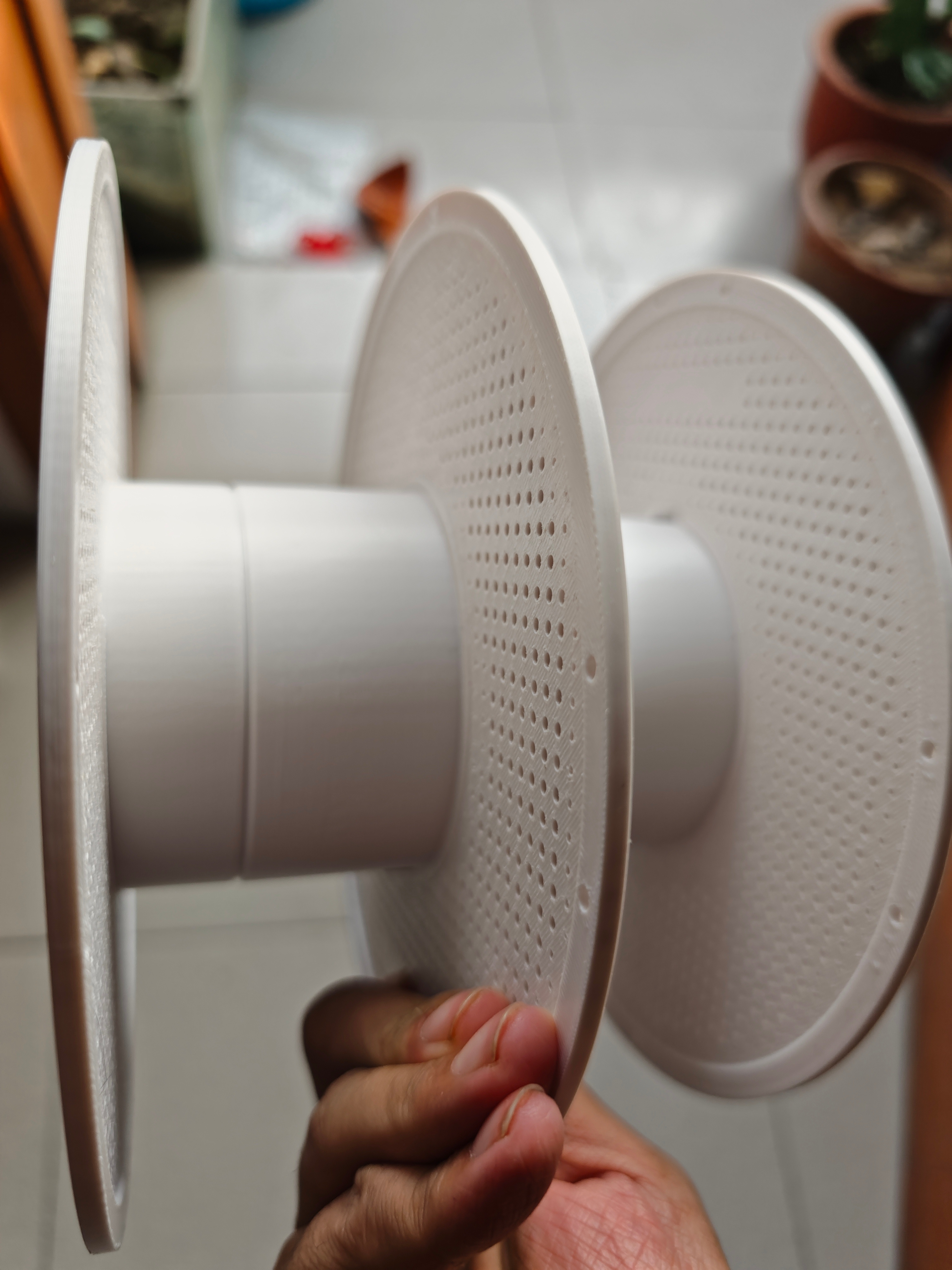 尝试用ASA打印耐热料盘。一次就成功了，还挺容易的。耐紫外线，适合户外打个飞机，