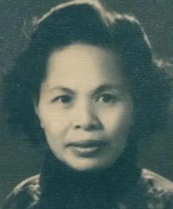 1953年，一名广东老师来到中南海求见周总理，并自称是他曾经的“妻子”，警卫员汇