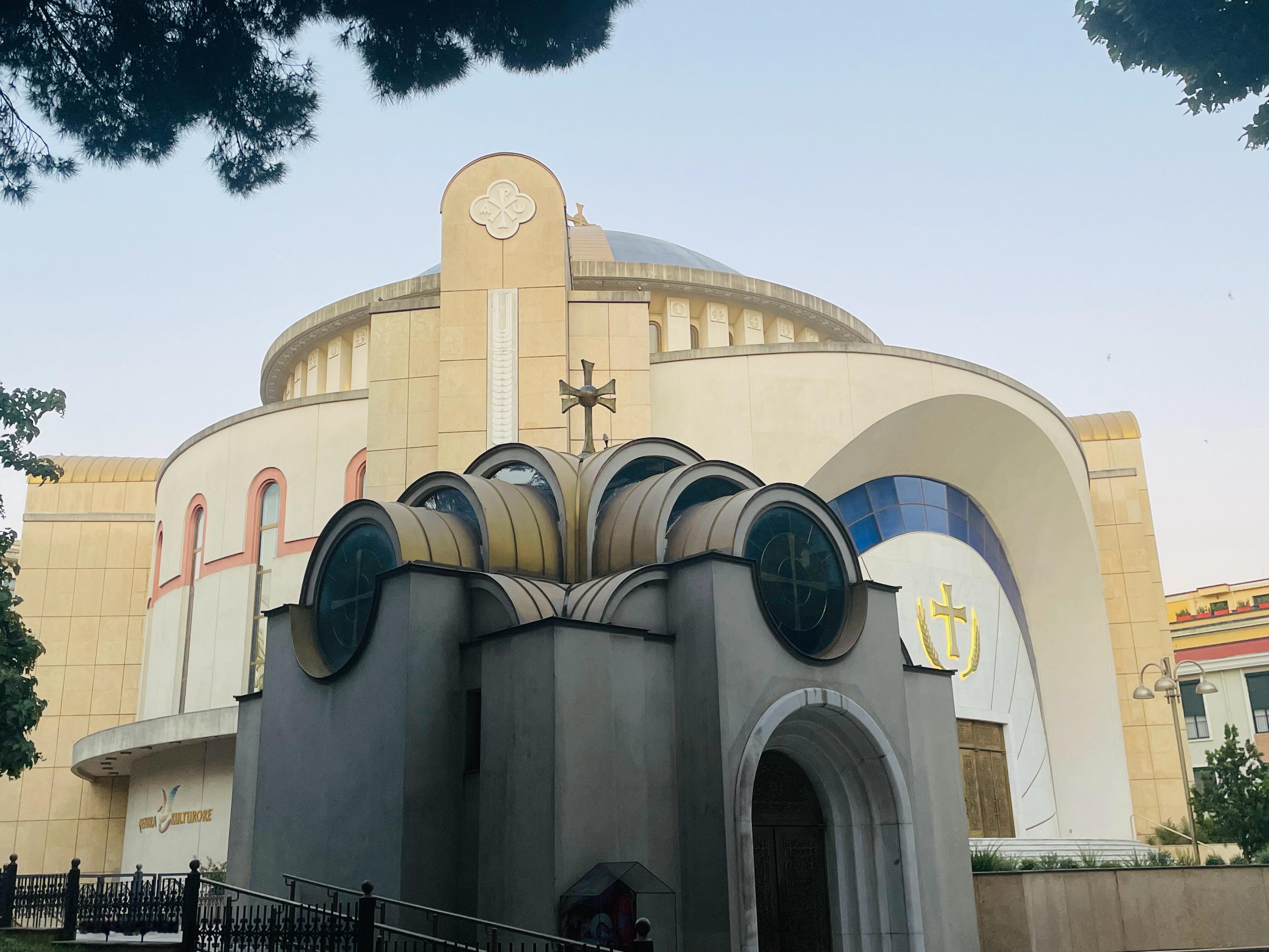 🌍 环球百国旅行第47国｜🇦🇱阿尔巴尼亚·地拉那：东正教复活大教堂（Ort
