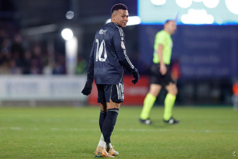 国王杯第三轮，皇马客场3-2险胜西协甲球队塔拉维亚。姆巴佩此役上演梅开二度，今年