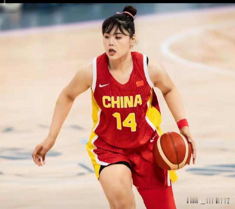 不是伤病不是状态！李月汝缺席世界杯的原因，比输球更让人无奈
 
女篮世界杯开战在