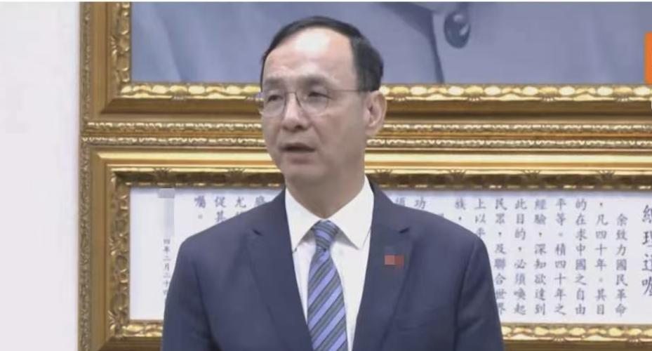 朱立伦宣布团队将于月底总辞！
 
可以说，朱立伦最后以干脆利落、光明磊落，为新任