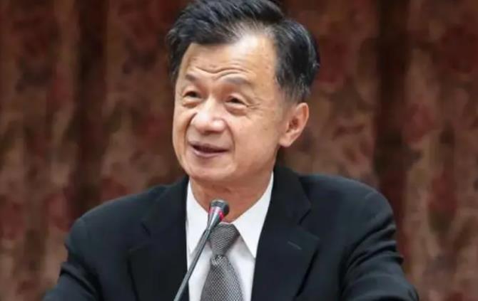 如何才能重启两岸谈判？ 邱太三称愿意来大陆，邱国正也改口了。
 
两岸怎样才能重