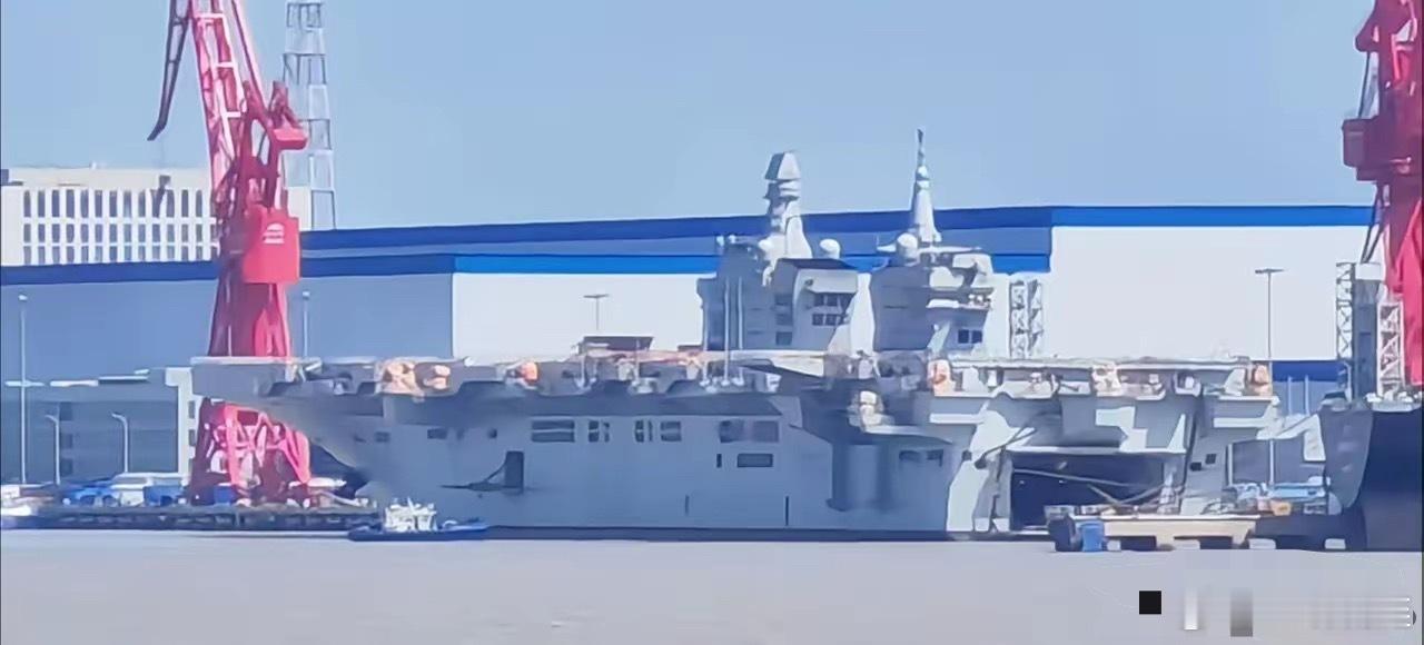 一波接一波，全世界将会再次被震撼。​刚福建舰弹射完，已经创造了世界上多个第一，追