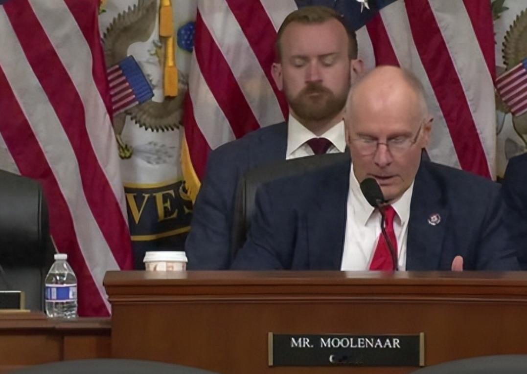 美国议员神吐槽：再这么搞下去，10年后中国想“偷”都没得偷了！

当地时间4月1