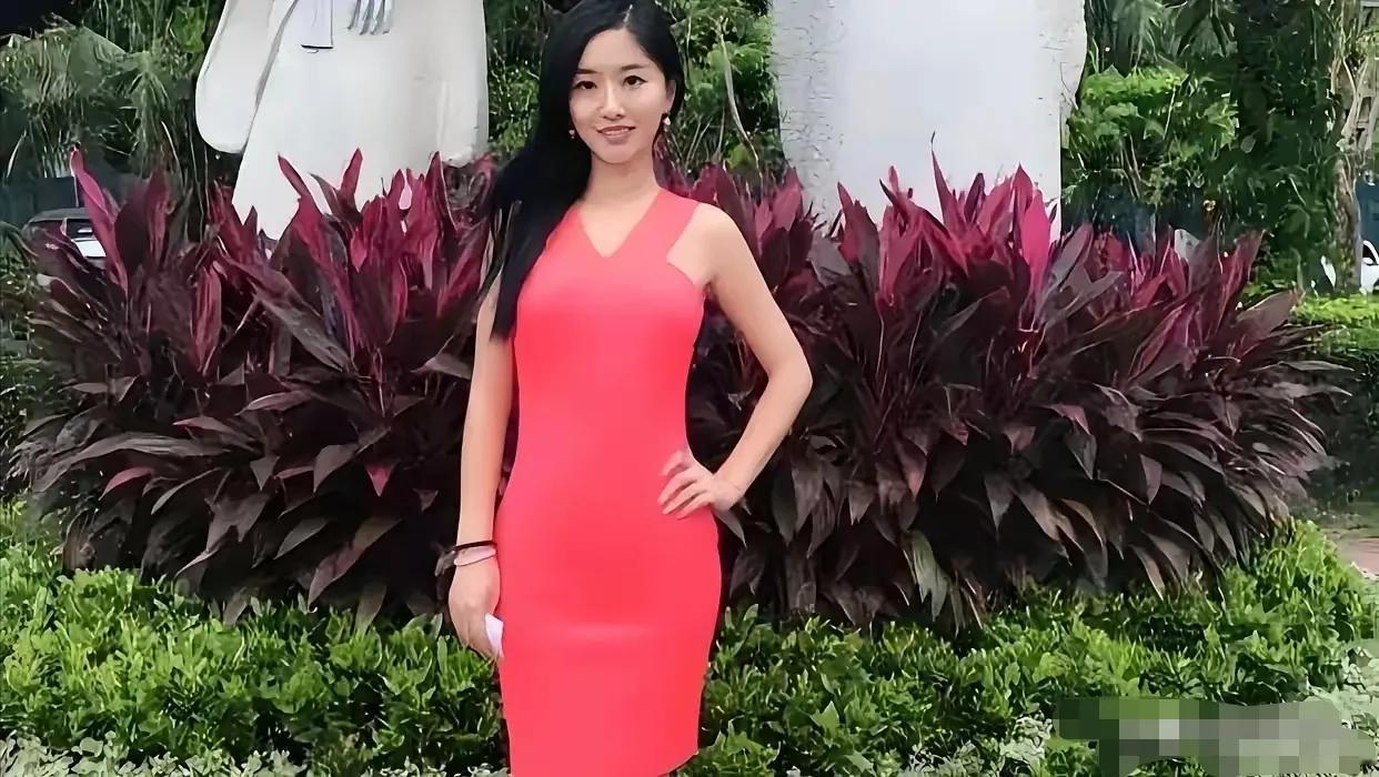 苏享茂真的被她迷的神魂颠倒，可以说是言听计从，她说什么就信什么，真的太单纯了。