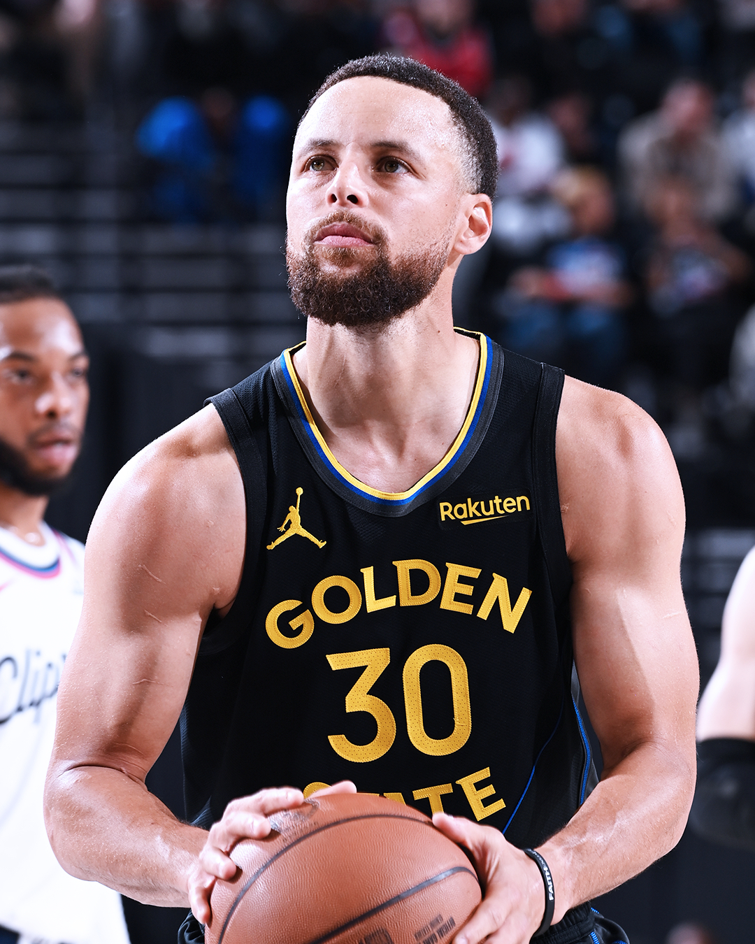 “机会就在眼前，去延续这个赛季，去为我们再赢一次机会” - 库里🎙️勇士说勇士