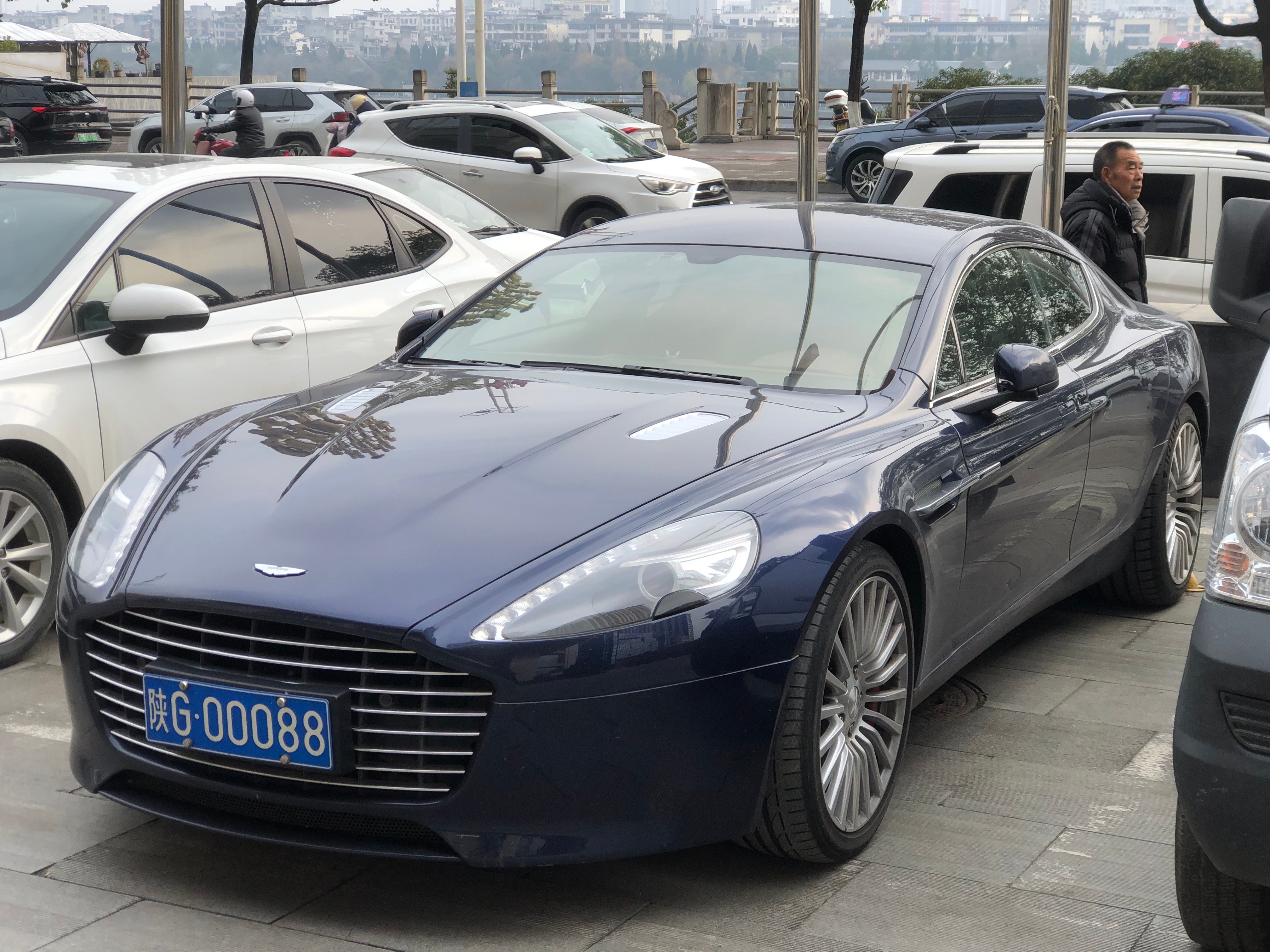 陕G00088    阿斯顿·马丁 Rapide2014款 6.0L 手自一体 