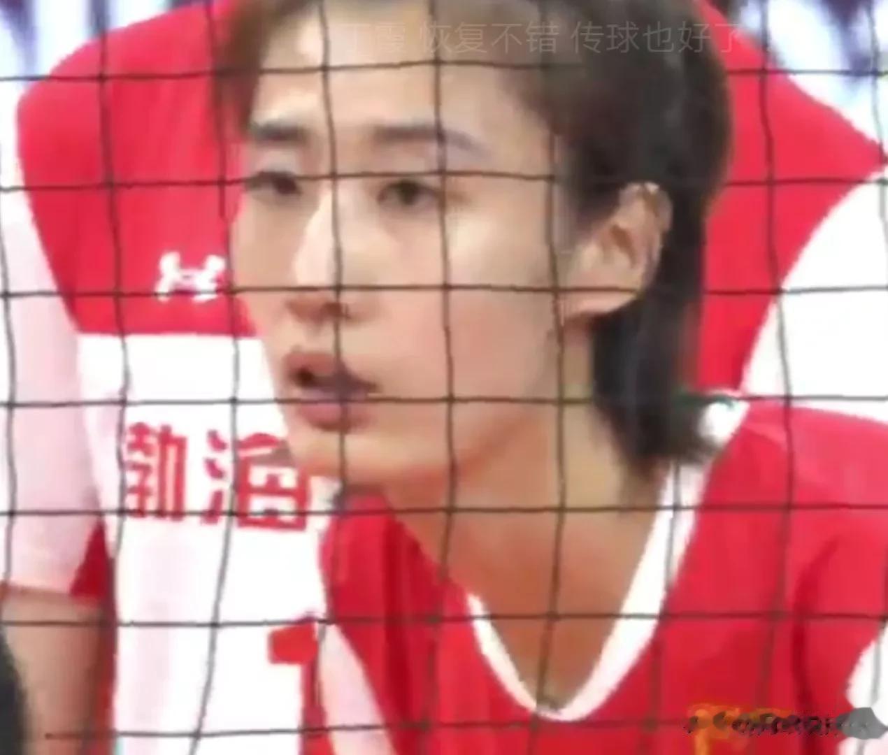 女排世俱杯季军战
天津渤海银行女排25：23拿下第一局，为夺取奖牌奠定了基础。

