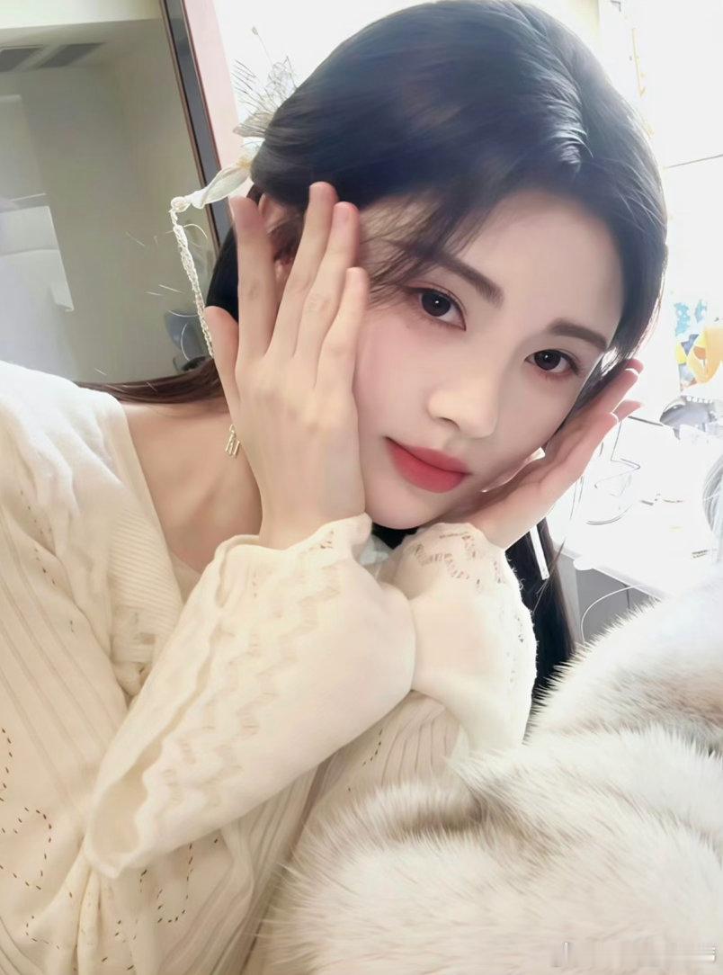 🍊💙鞠婧祎姜黎非 🍊💙鞠婧祎♡ ⑅ +.追星 一种无解的爱.+ ⑅ ♡