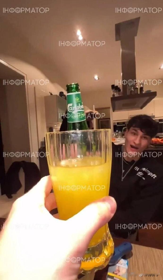 乌克兰基辅市长克里琴科的孩子们，出现在德国汉堡，他的孩子生活奢侈，花费数百万美元