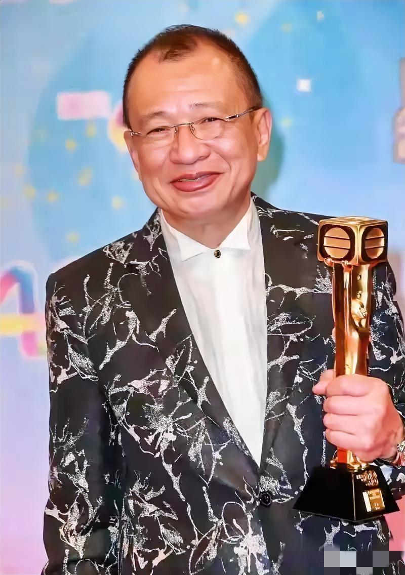 76岁许绍雄病逝！港剧黄金绿叶落幕，名门家世与荧幕温暖成永恒记忆
 
10月28