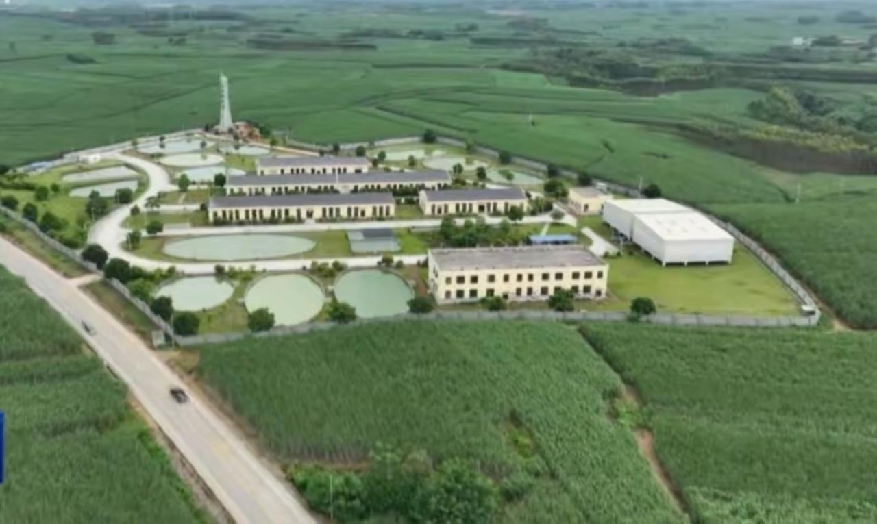 智慧水文守护安澜
 
从绿野田畴到峡谷江河，一张张监测画面勾勒出我国水安全保障的