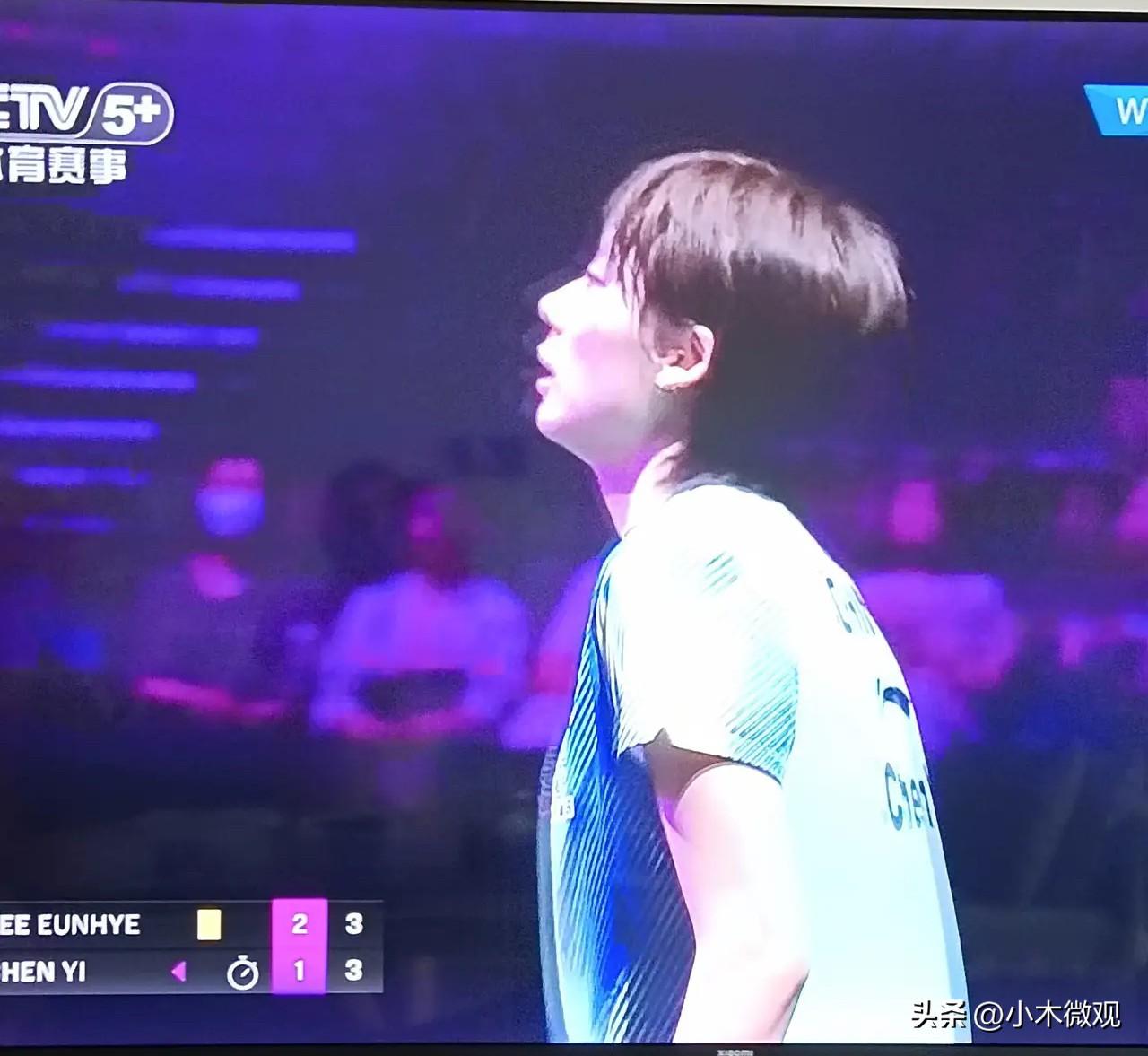 陈熠3：2逆转李恩惠。球打成这样，一定有隐情。
横滨冠军赛第一轮，陈熠对李恩惠。