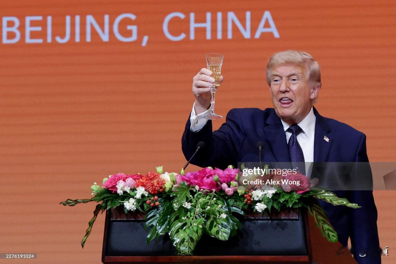 中美会面细节尽显格局反转
 
此次美方人员访华，诸多细节足以看出风向大变，中方一