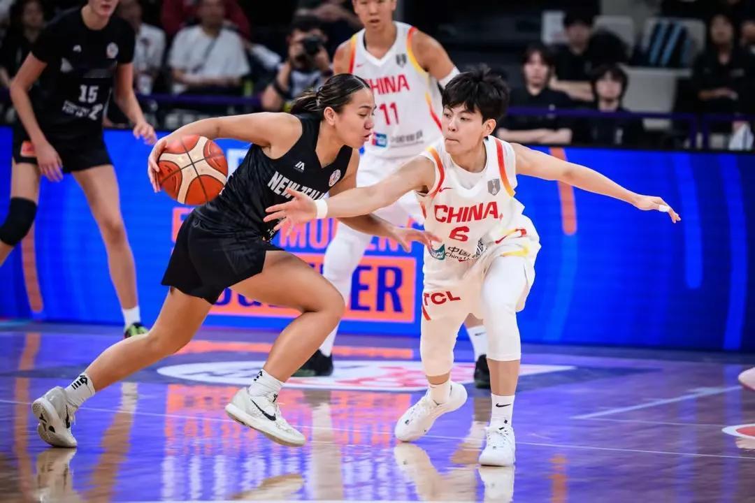 12分3板4助！杨舒予确实又飒又能打！中国女篮大胜新西兰！[鼓掌][鼓掌][鼓掌
