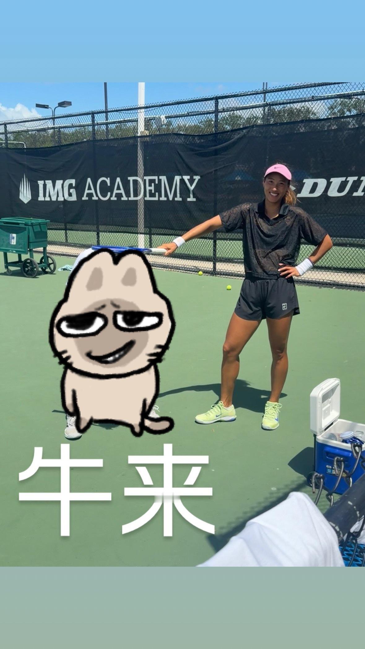 你文身上这件透视短袖也是这次美网一起上新的新款 