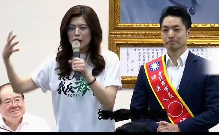 郑丽文夸蒋万安最优秀最拔尖，还顺手酸了民进党一句，派不出人，只好滥竽充数。

国