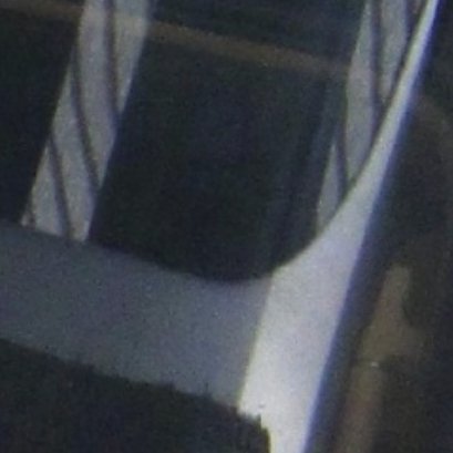 我们所有人都如演员一般，在毫无意义的漂泊中欺骗自己。一面怀抱着无尽的理想，另一面