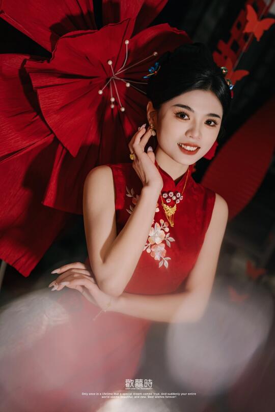 谁说出嫁一定是穿秀禾？｜旗袍装美炸天💥