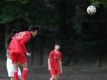 懂球帝 上海市青少年足球锦标赛男子甲组第三轮丨杨浦3比1黄浦   网页链接（分享