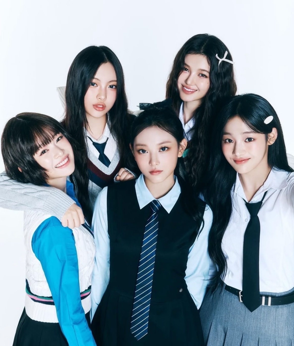 其实 NewJeans 一直在陪bunnies 上诉就是回归 已经回归八次拿到八