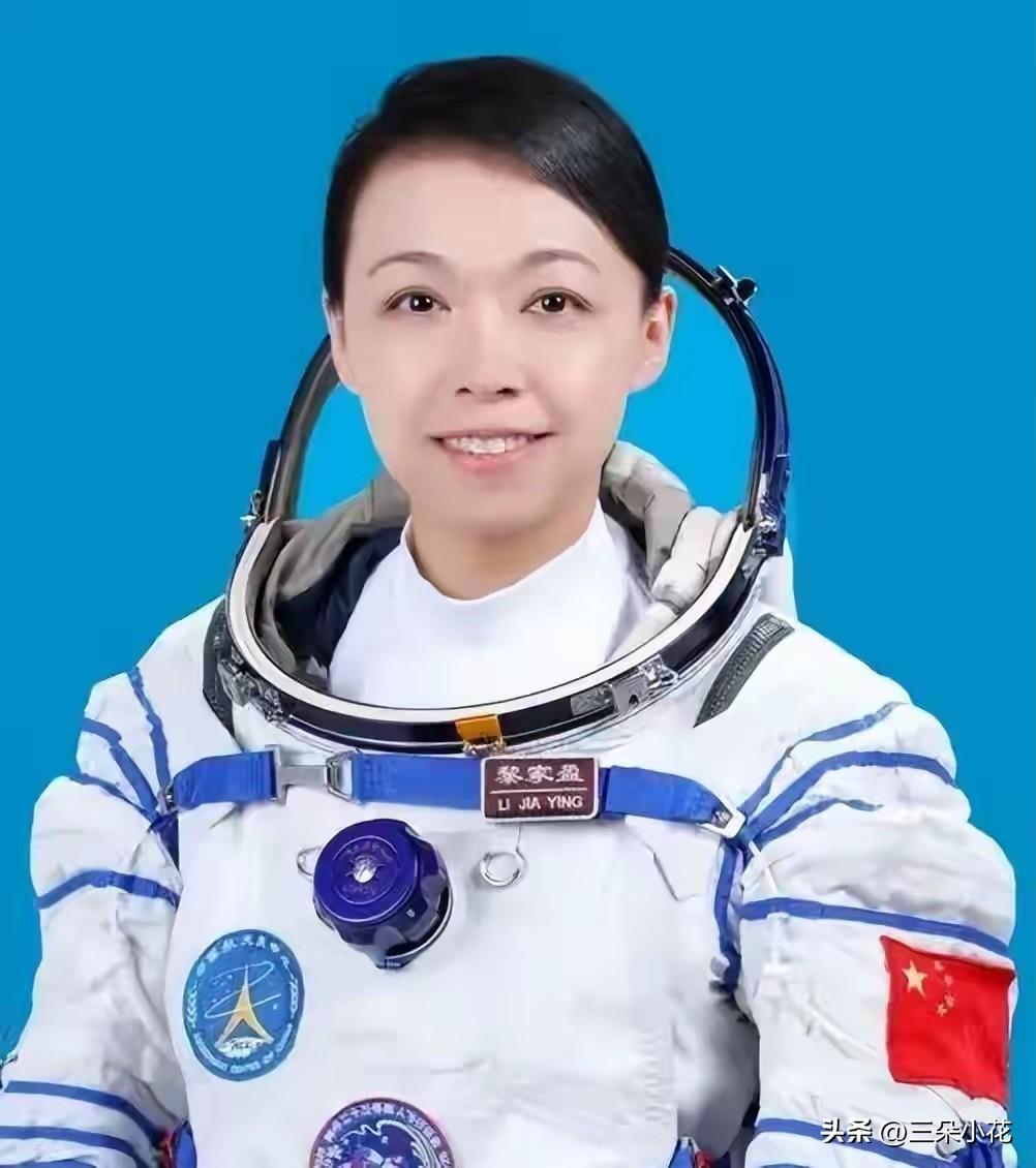 他是黎家盈丈夫，放弃事业迁居北京照顾3孩子，难怪妻子能上太空
 
这位低调的男人