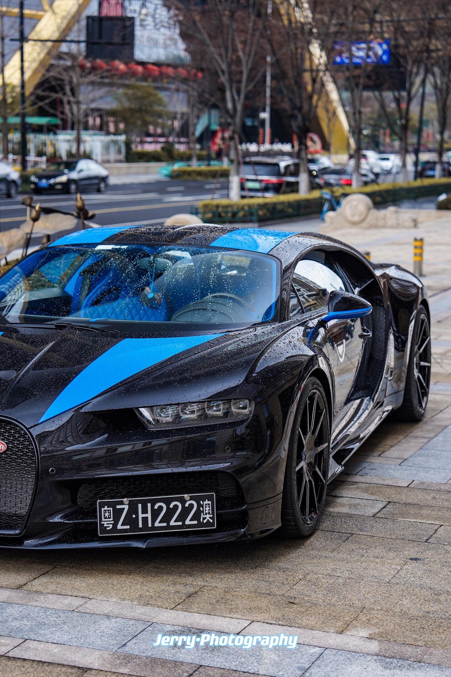 雨中龍王。Bugatti Chiron
