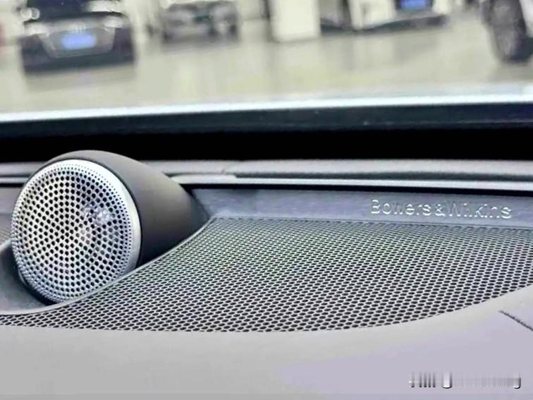 一个无可争辩的事实就是我在2017年说过，贷款会把整个行业拖垮，现在的汽车行业很