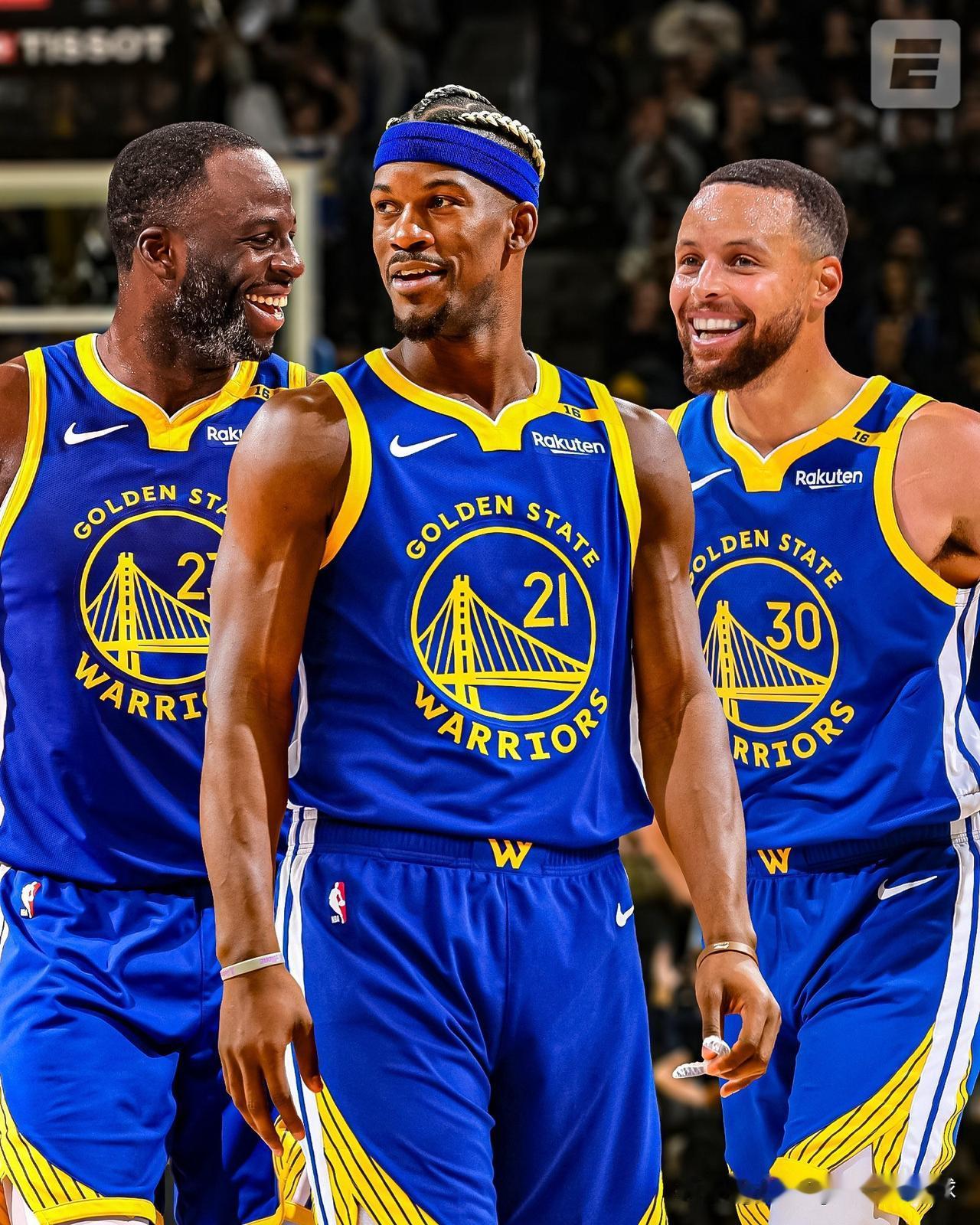 一夜之间！NBA 传来多则勇士队相关消息

1、2022 年的今天，总决赛 G6