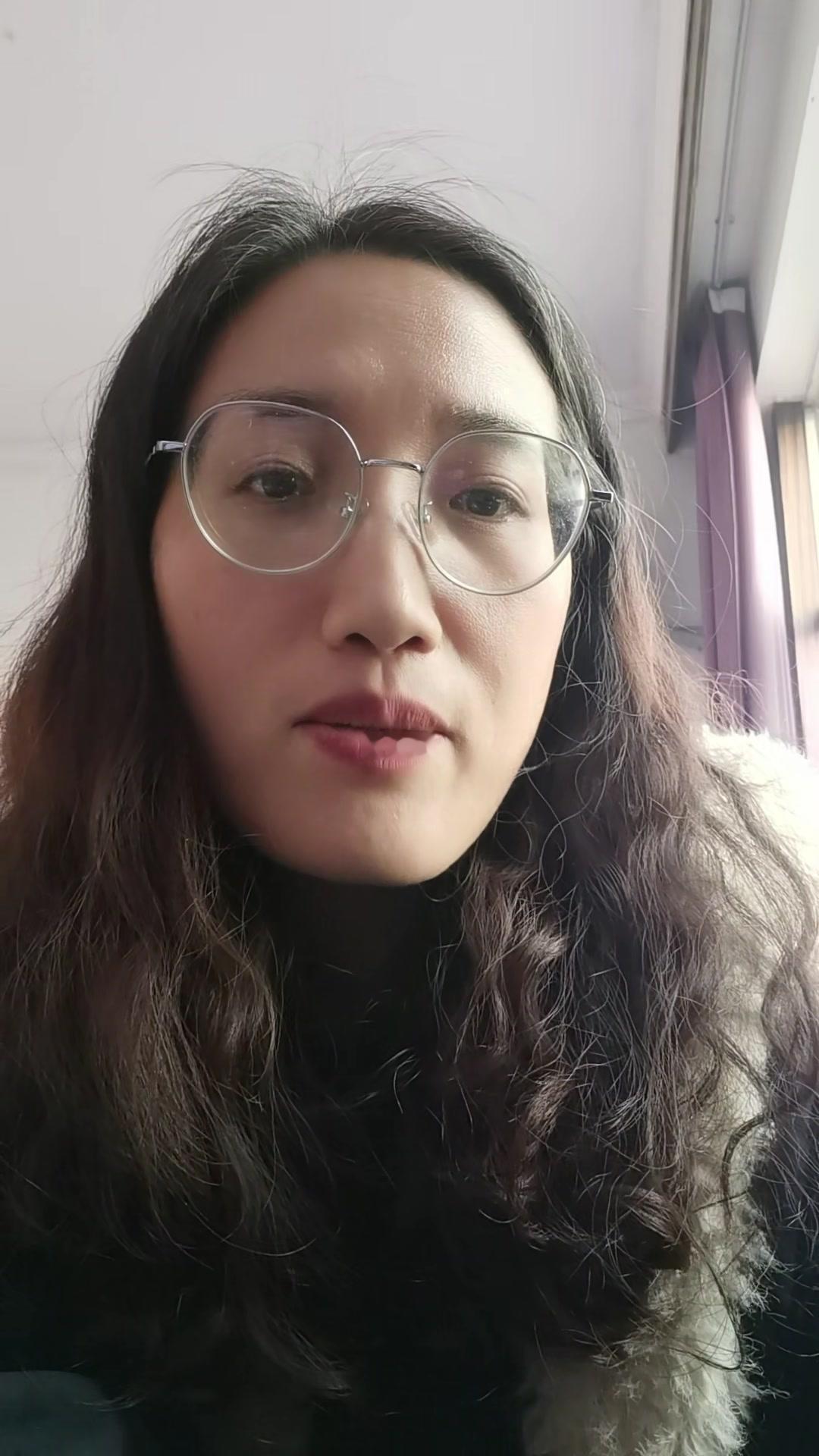 遇到真爱前先经营好自己
🌿想吸引对的人，先把自己的生活过成花园，做自己喜欢的事