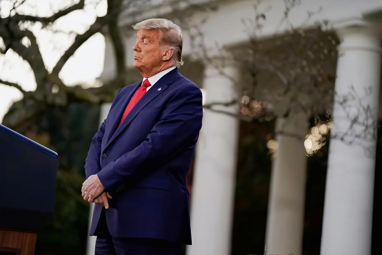 就在刚刚！

特朗普突然宣布！
11月6日美国总统特朗普宣布可能制定一项涉及美国