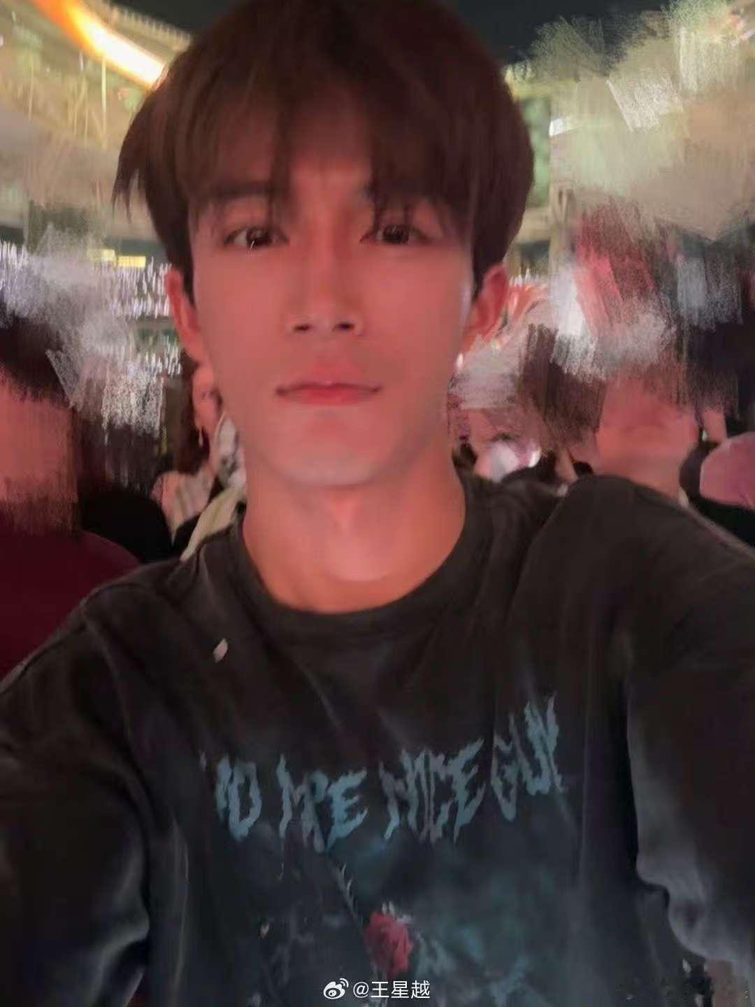 王星越告别九月王星越九月plog王星越九月plog，告别九月，[哇][哇] ​​