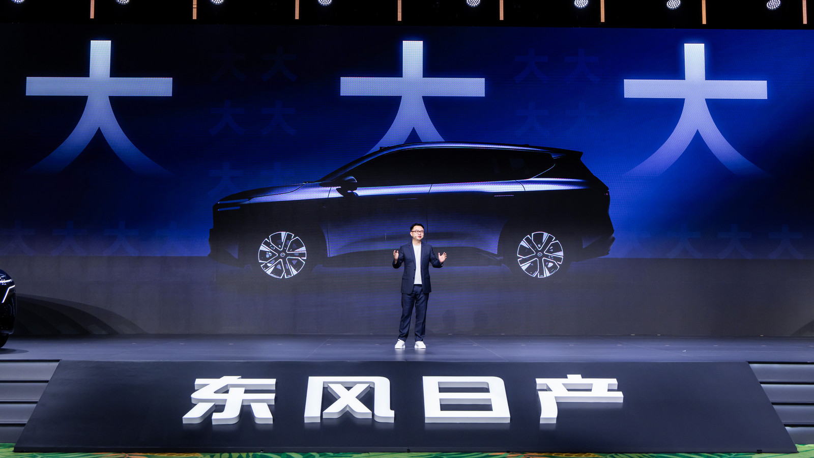 这两天刷到好几次顶流供应商为东风日产站台的视频，宁德时代的电池、Momenta的