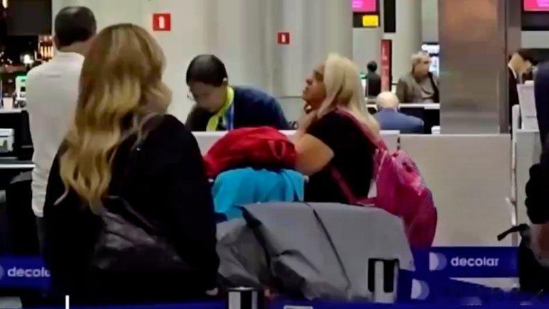 凤凰新闻【记者亲历36小时归途，直击美国施压下委民众回国之艰】在美国施压下，委内