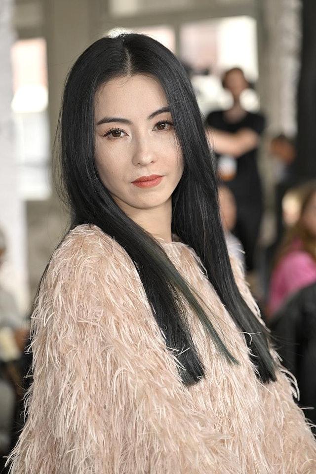 44岁香港影后张柏芝于九十年代末出道至今，在影坛累积多部脍炙人口的作品，虽然近年